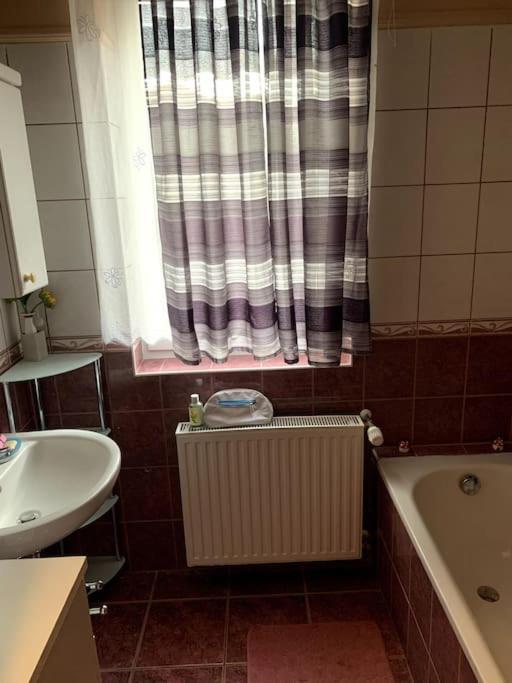Laura Apartman Hajdúszoboszló Zewnętrze zdjęcie